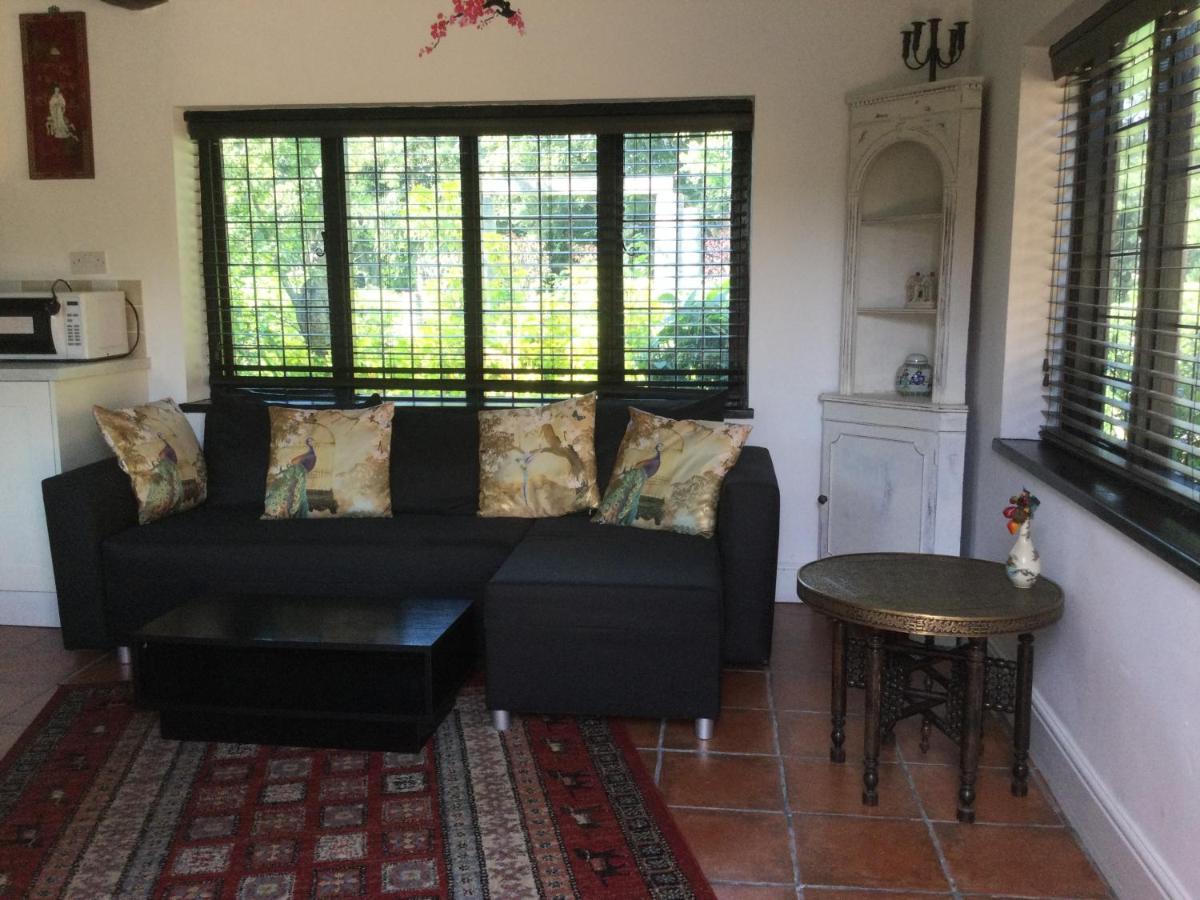 The Garth Guest Suite Studio Cottage Lingfield Exterior foto